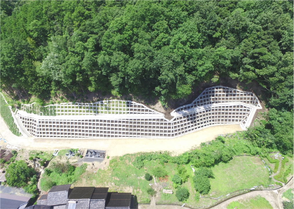 新興寺地区急傾斜地崩壊対策工事