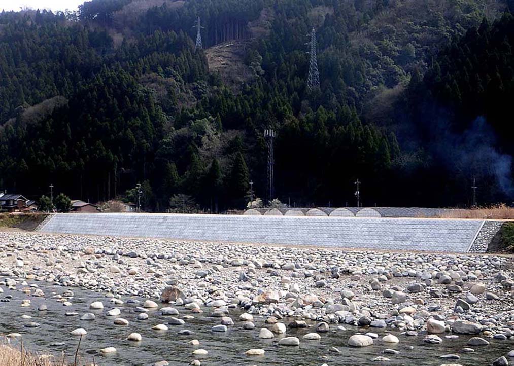 八東川災害復旧工事(30年災33号及び36号)